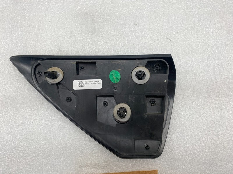 110078199D ⭕ 17-23 Model 3 Rear Right Quarter Reflector Lamp Light 1100781-99-D (BROKEN TAB