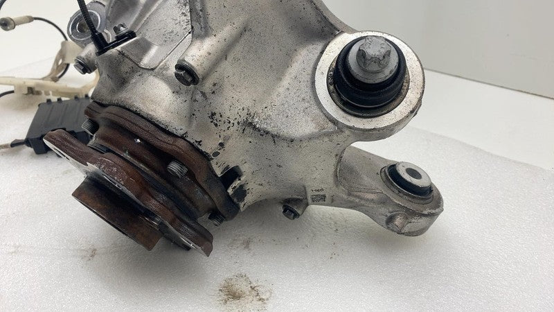 6866337 2017-2023 BMW 530e Rear Left Spindle Knuckle Hub w/ ABS & Connection Bracket RWD