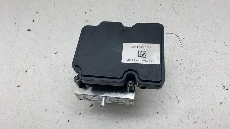 ⭕ 17-23 Tesla Model 3 Anti-Lock Brake System ABS Pump Module Unit 1044
