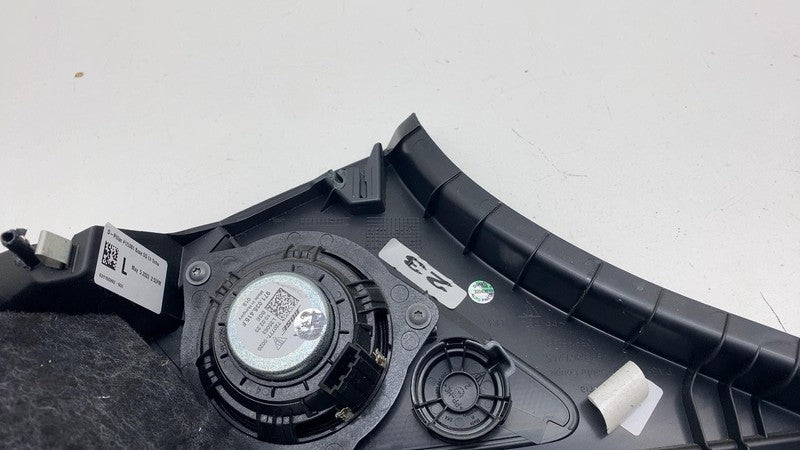 9Y3.867.245 ⭕ 2019-2024 Porsche Cayenne Rear Left Quarter D-Pillar Trim w/ Speaker 9Y3867245