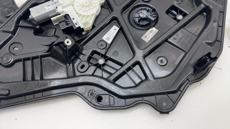 ⭕ 20-24 Tesla Model Y Rear Left Window Regulator & Motor w/ Carrier 14
