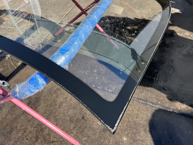 2012-2015 Tesla Model S Windshield Heated Wiper Area (Lower Mount Mirror Type)