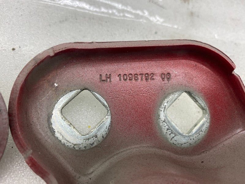 1098792-00 ⭕17-23 Model 3 Front Left/Right Bonnet Hood Hinge Closure Assist 1098792/1098793