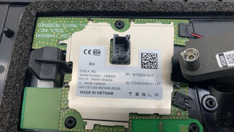 184857700D ⭕ 24-25 Tesla Cybertruck Passenger B-Pillar Applique Molding Right 1848577-00-D