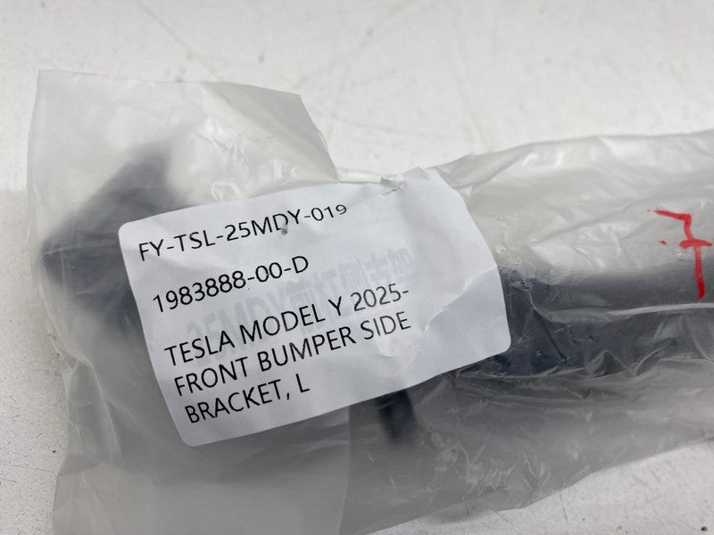1983887-00-D ⭕ 25-26 Tesla Model Y Front Bumper Fascia Side Fender Bracket Left 1983887-00-D