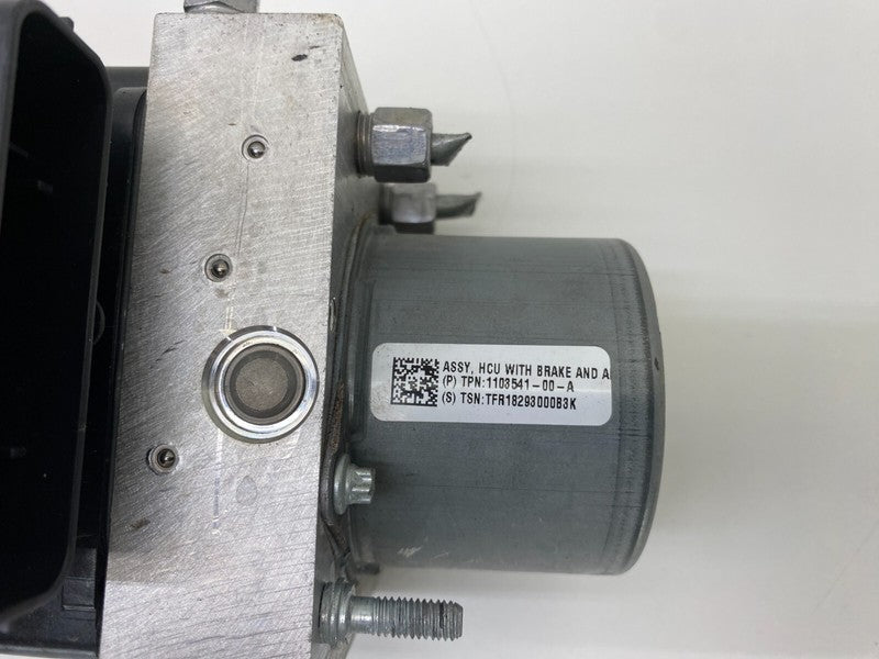 1044745 00 B ⭕ 20-23 Tesla Model Y Anti-Lock ABS Brake System Pump Unit Module 1044745-00-B