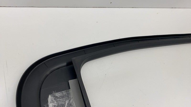 PT00001264-H ⭕ 22-24 Rivian R1T Rear Passenger Side Door Window Frame Trim Right PT00001264-H