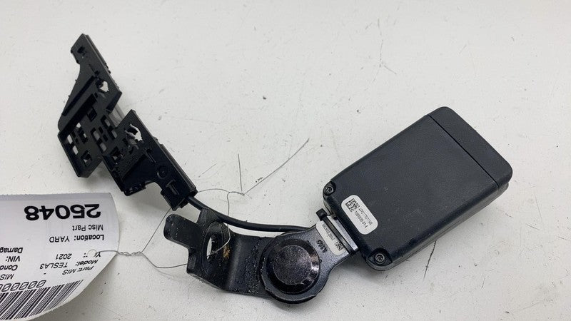 ⭕ 17-23 Model 3 Rear Driver Side 2nd Row Seatbelt Buckle Black Left 10