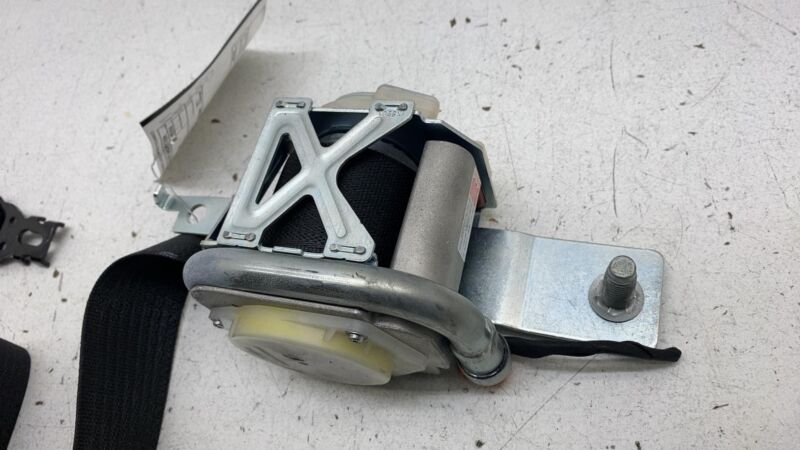 101946902B ⭕12-20 Tesla Model S Front Passenger Side Seat Belt Retractor Right 1019469-02-B