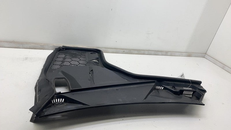 A 205 830 89 02 ⭕ 16-23 Mercedes-Benz C300 Front Left Windshield Cowl Grille Cover A2058308902