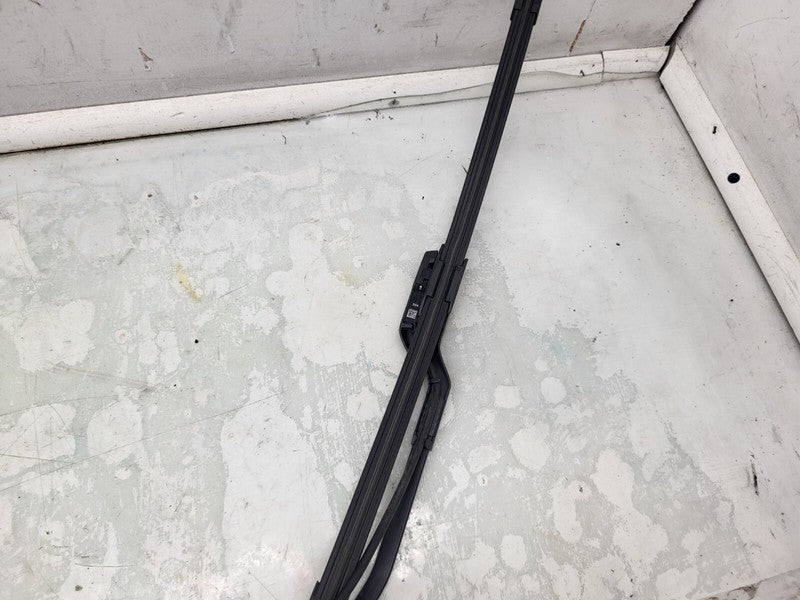 1076729 00 B ⭕ 2017-2022 Tesla Model 3 Front Windshield Wiper Arm & Blade Right 1076729-00-B