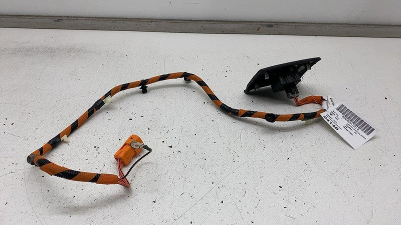 PT00038266C ⭕ 2022-2024 Rivian R1T R1S Lower Center Console Wiring w/ Outlet PT00038266-C