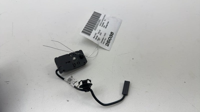 ⭕ 17-23 Model 3 Y Rear Left Radio Antenna Noise Filter Amplifier LH 15