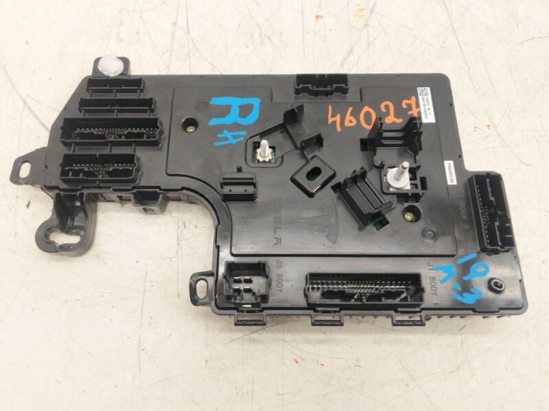 1100340 90 H ⭕17-20 Tesla Model 3 Right Low Voltage Controller Electronic Module 1100340-90-H