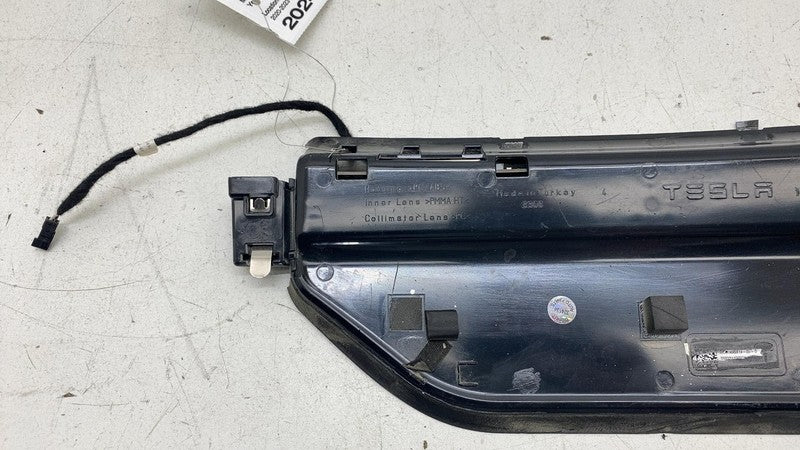 ⭕2020-2023 Tesla Model Y Rear Tailgate LED Third Brake Light Lamp Moun