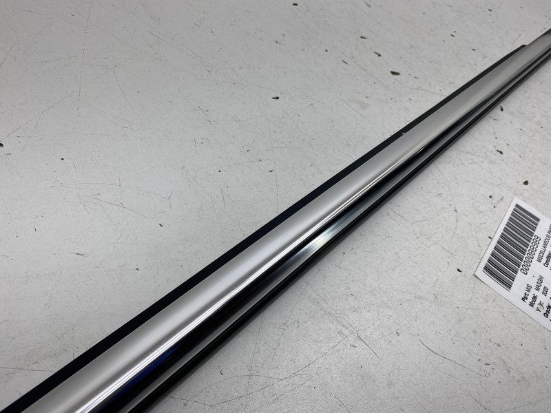 ⭕14-24 Maserati Ghibli Front Passenger Side Door Window Outer Belt Mol