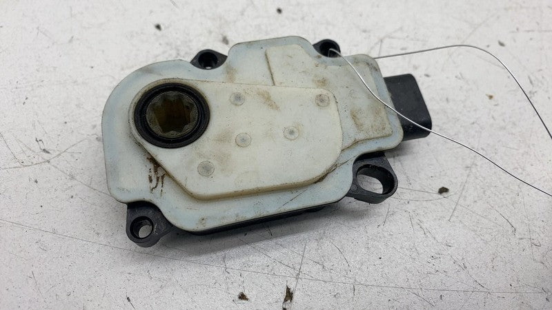 ⭕2012-2015 Tesla Model S Front Bumper Grille Vent Shutter Control Moto