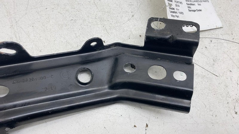 ⭕ 2019 Smart EQ Fortwo Front Right Side Fender Wing Mount Bracket A453