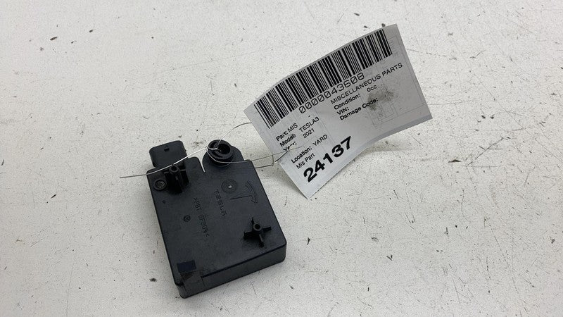 ⭕ 17-23 Tesla Model 3 Rear Bumper BCM Computer Body Control Module 109