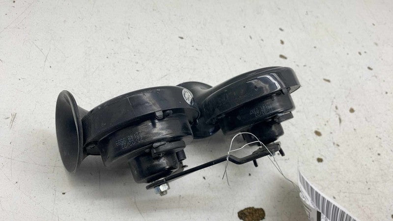 ⭕ 2017-2023 Tesla Model 3 M3 High + Low Pitch Tone Horn w/ Bracket 148