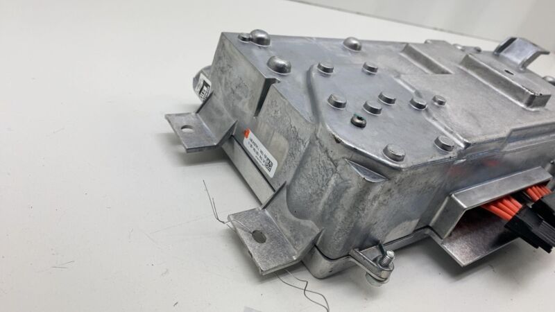1033020 12 D 2012-2015 Tesla Model S MS 1-Phase High Voltage Junction Box Dual Motor Assembly