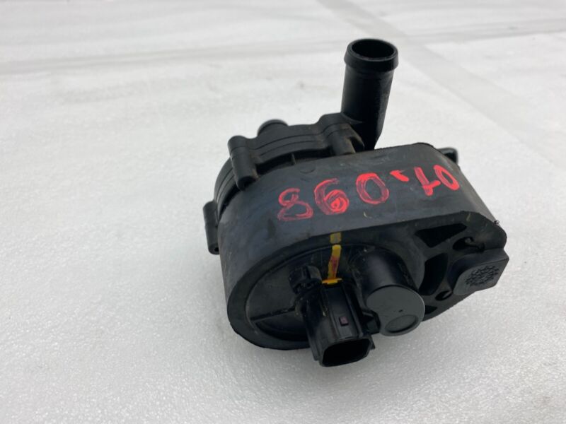 2016-2020 Tesla Model S MS Electric Auxiliary Coolant Water Pump w/ Bracket Assy