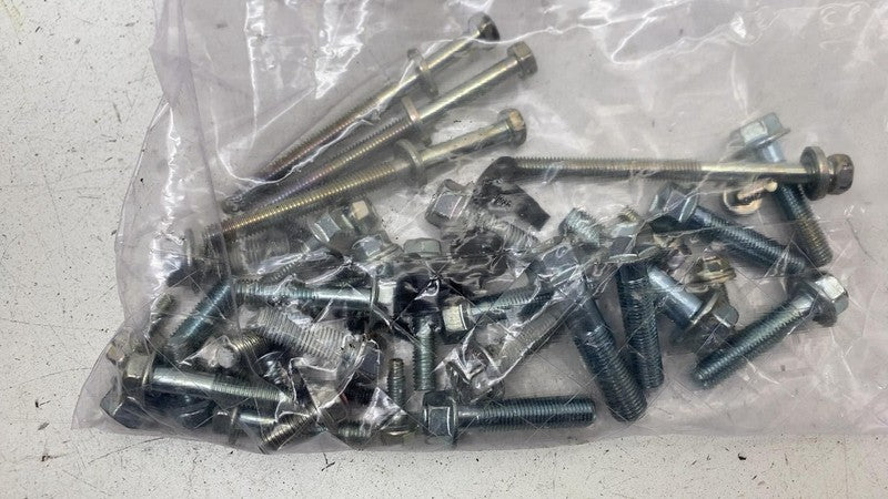 ⭕ 2024 Toyota Prius Set of Bolt