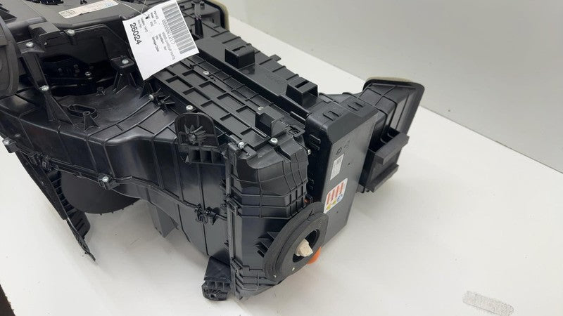 PT00001821-P ⭕ 2022-2024 Rivian R1T Front Heater Core Control Box Blower Housing PT00001821-P