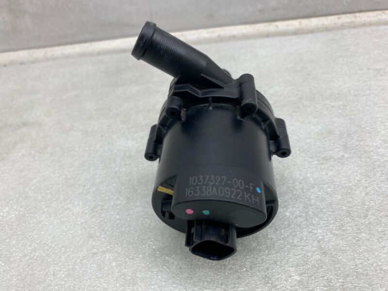 2016-2020 Tesla Model S X Cooling System Auxiliary Water Coolant Pump FWD Assy