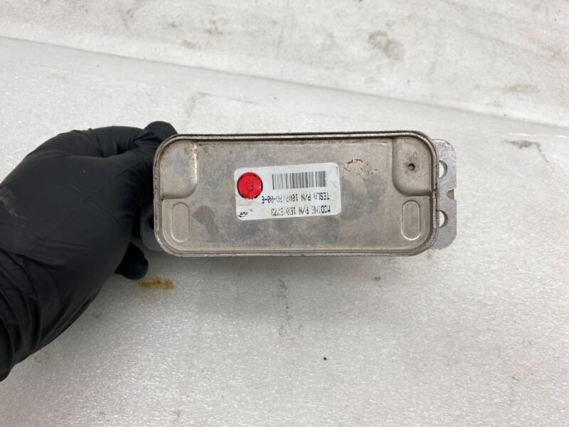 102117900A 2012-2015 Tesla Model S MS High Voltage TXV Battery Chiller Valve w/o Solenoid