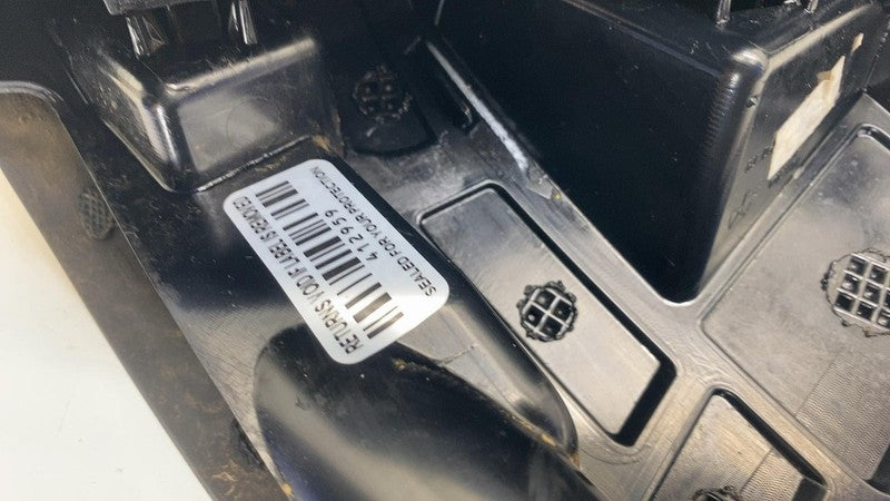 ⭕ 2017-2024 Chrysler Pacifica Rear Driver Side D-Pillar Applique Moldi