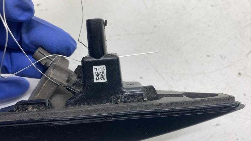 ⭕ 2024-2025 Tesla Model 3 Front Left Repeater Turn Signal Fender Camer