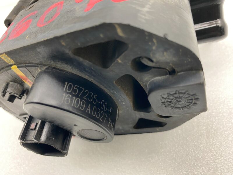 105723500F 2016-2020 Tesla Model S MS Electric Auxiliary Coolant Water Pump w/ Bracket Assy