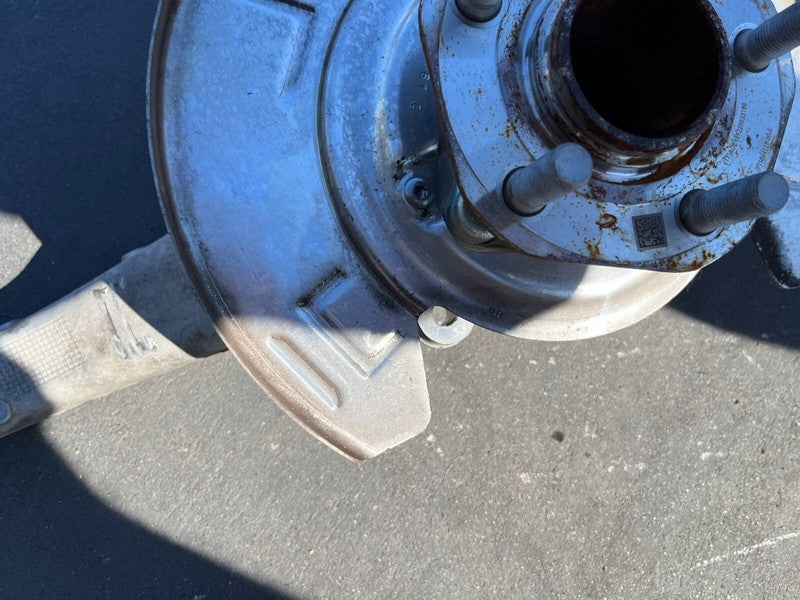 104431600E ⭕17-23 Model 3 Front Right Spindle Knuckle + Hub (150mm Non-Driven) 1044316-00-E