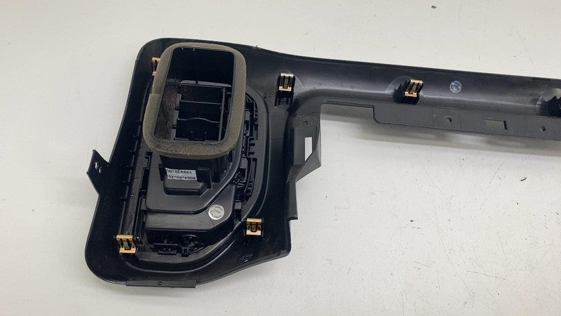 ⭕ 2025 Chevrolet Silverado 1500 Dash Center Right Side Bezel w/ Vent R