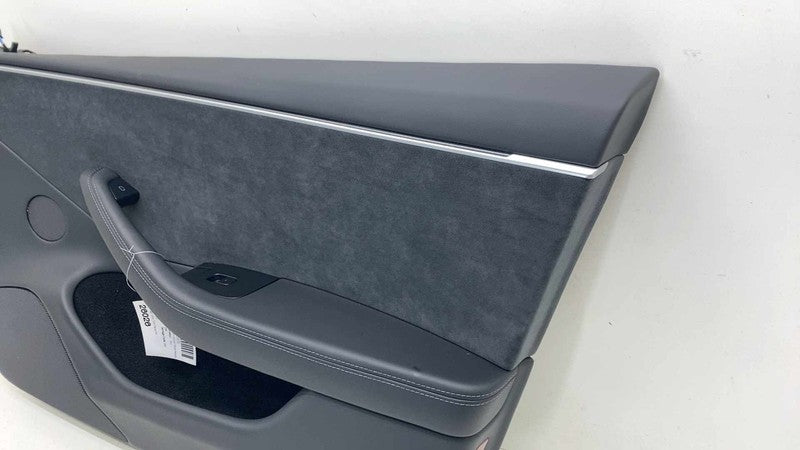 ⭕ 2024-2026 Tesla Model 3 Front Passenger Highland Door Panel Trim Car