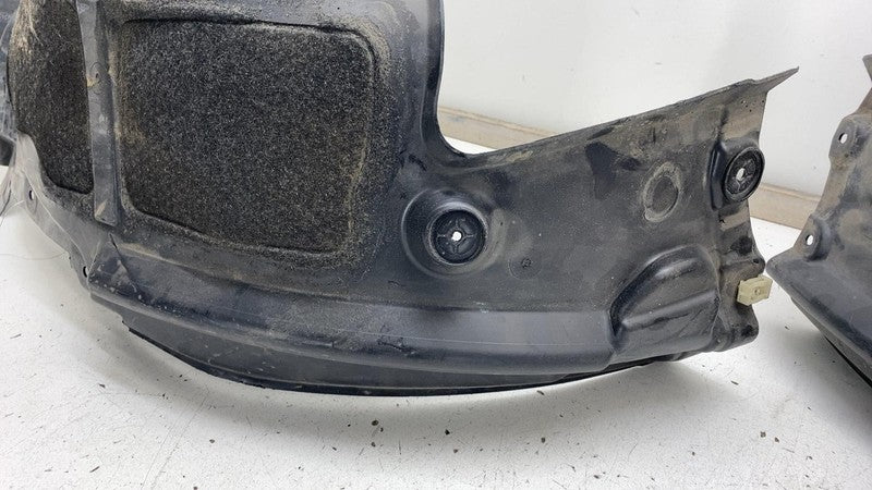 74850613 2018-2020 BMW 530E Front Passengrer Right Inner Fender Liner Splash Guard Shield