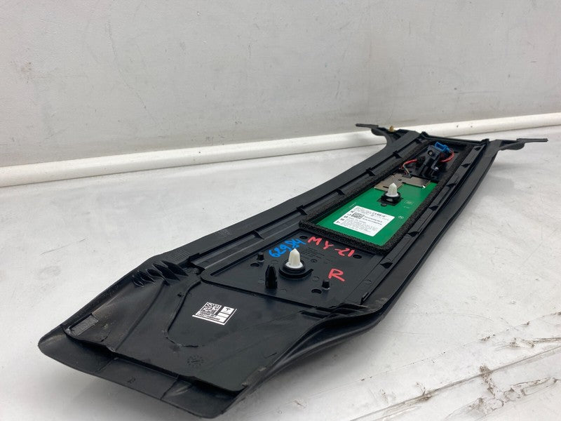 ⭕ 20-23 Model Y Right Exterior B-Pillar Applique Glass Trim RH AP3 150