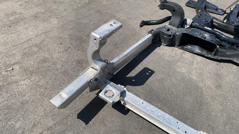 ⭕ 2014-2015 Mercedes-Benz B Electric Drive Front Subframe Crossmember Cradle