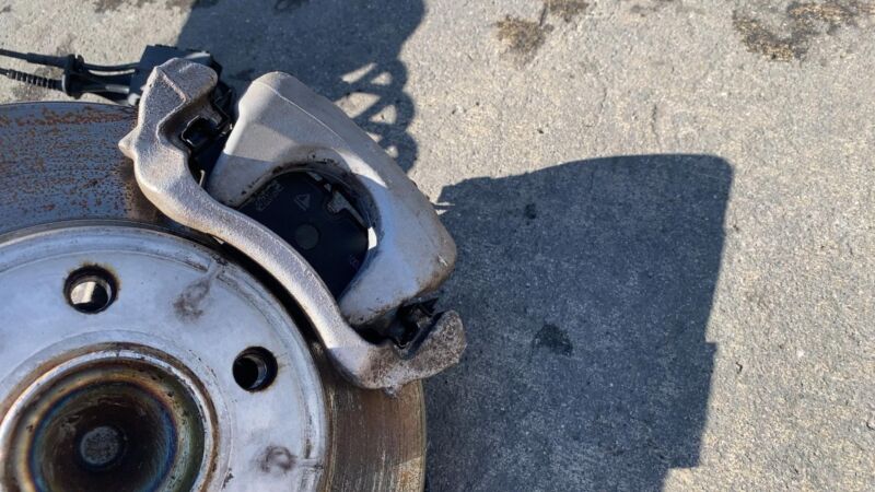 685215902 ⭕ 2014-2020 BMW i3 Front Left Knuckle + Shock Absorber Strut + Caliper + Rotor