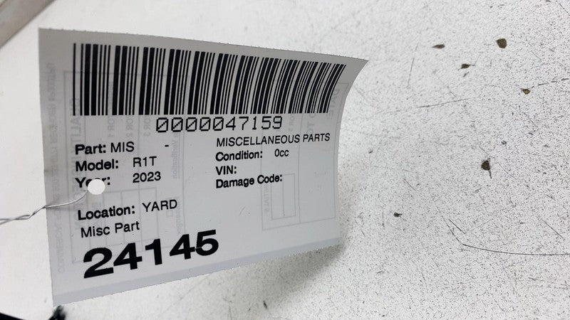 PT00014146 ⭕ 2022-2024 Rivian R1T Front Center Passenger Side AC Vent Trim Right PT00014146