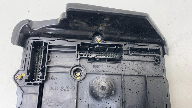 ⭕ 17-23 Tesla Model 3 Left Low Voltage Controller Electronic Module 14