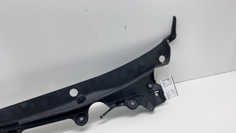 171249301E 2024 2025 Tesla Model 3 Front Windshield Wiper Cowl Screen Underhood Trim Panel