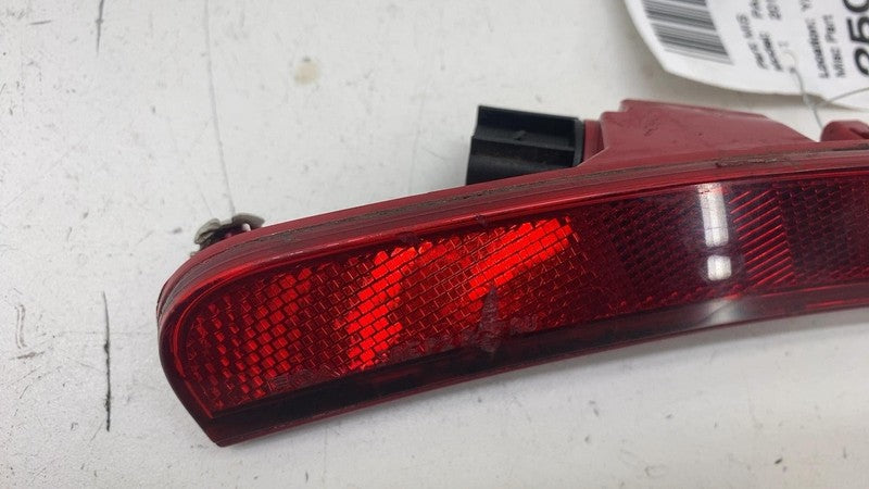 68229424AA ⭕ 2017-2025 Chrysler Pacifica Rear Right Reflector Marker Light Lamp 68229424AA