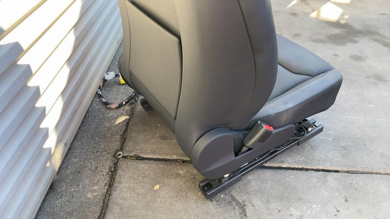 ⭕ 24-25 Model 3 Front Driver Seat w/ Rail Track & Control Switch + Buckle Left