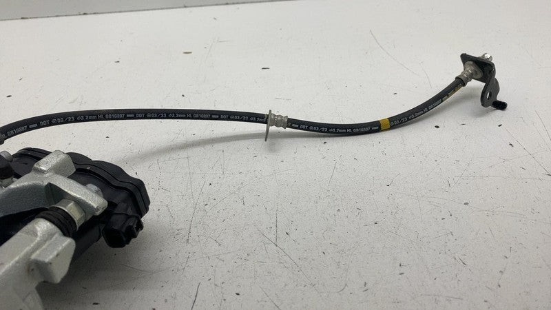 ⭕2023-2024 Toyota Prius Rear Passenger Side Caliper w/ Brake Hose Line