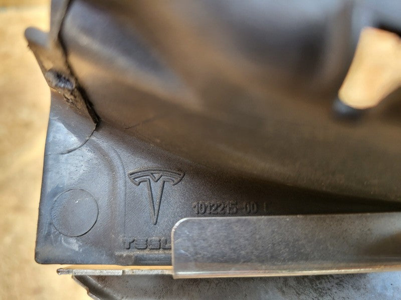 1012215-00-C ⭕ 12-25 Model S Driver Side Rocker Panel Scuff Plate Molding Left 1012215-00-C