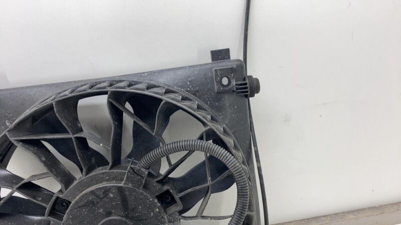 2012-2020 Tesla Model S MS Left Fan Shroud Gas Cooling Condenser Fan Module Assy