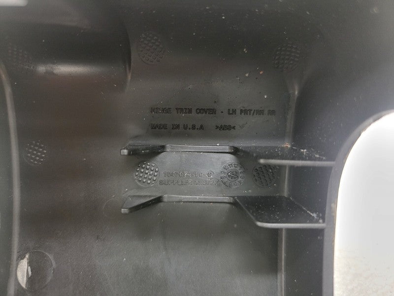 104707400G ⭕16-23 Model X S Front Driver Left Rear Right Door Hinge Cover Trim 1047074-00-G