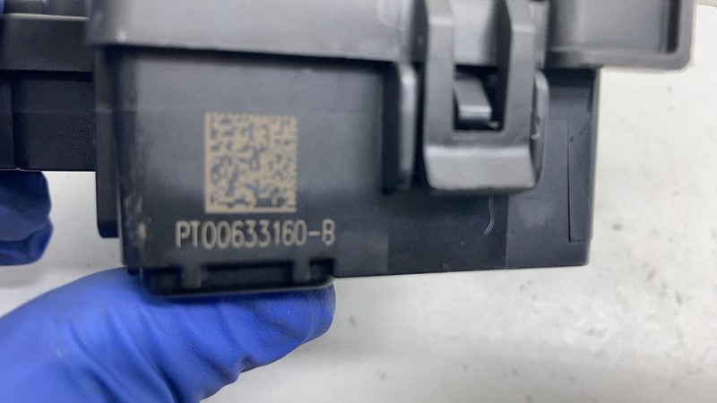 PT00633160 B ⭕ 2025 Rivian R1S Battery Connector Terminal Connection Fuse Box PT00633160-B